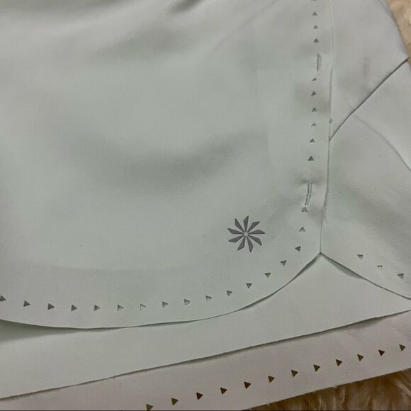 Athleta Shorts Light Mint Double Layer Perforated Hem S - Picture 4 of 7